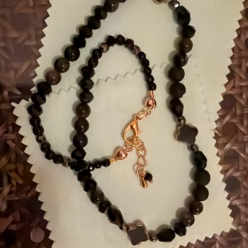 Kette aus Onyx und Obsidian